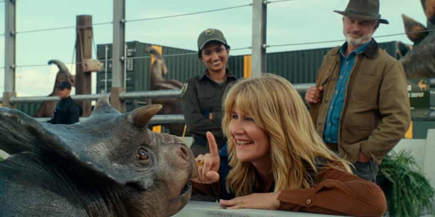 Laura Dern with Varada Sethu and Sam Neill in Jurassic World Dominion.