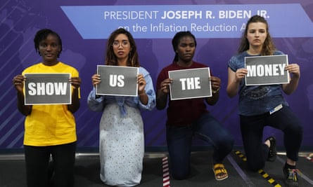 From left, Vanessa Nakate of Uganda, Mitzi Jonelle Tan of the Philippines, Precious Kalombwana of Zambia, and Dominika Lasota of Poland at Cop27.