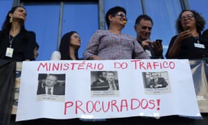 Ministerial staff protest for the resignation of Fabiano Silveira, centre of poster.