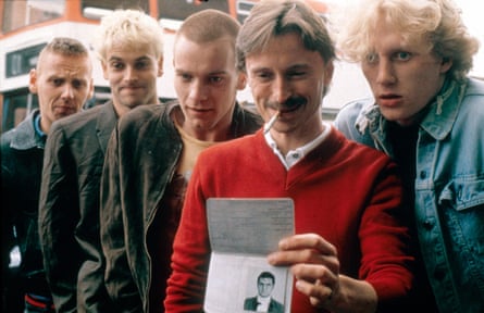Ewen Bremner, Jonny Lee Miller, Ewan McGregor, Carlyle and Kevin McKidd in Trainspotting.