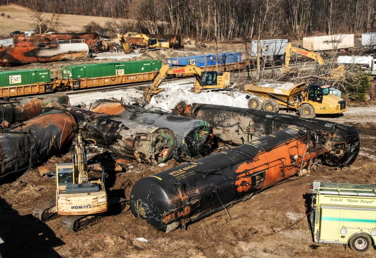 Levels of carcinogenic chemical near Ohio derailment site far above safe limit (theguardian.com)