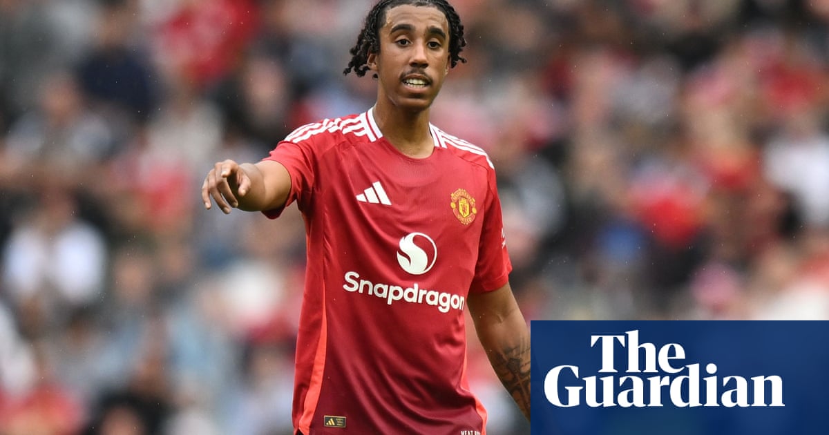 'Special talent' Leny Yoro in line for overdue Manchester United debut