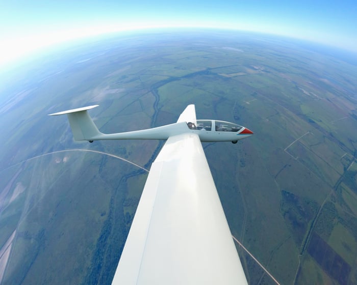 Gliders battle thunderstorms and wildfire smoke at women’s world championship | Emma John