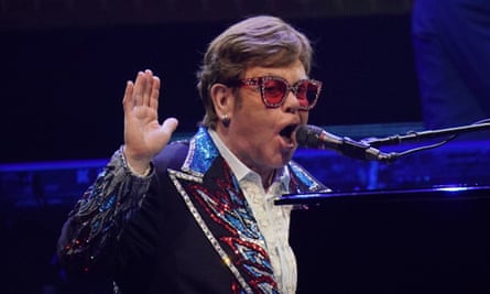 The singer’s signature sunglasses were in place.