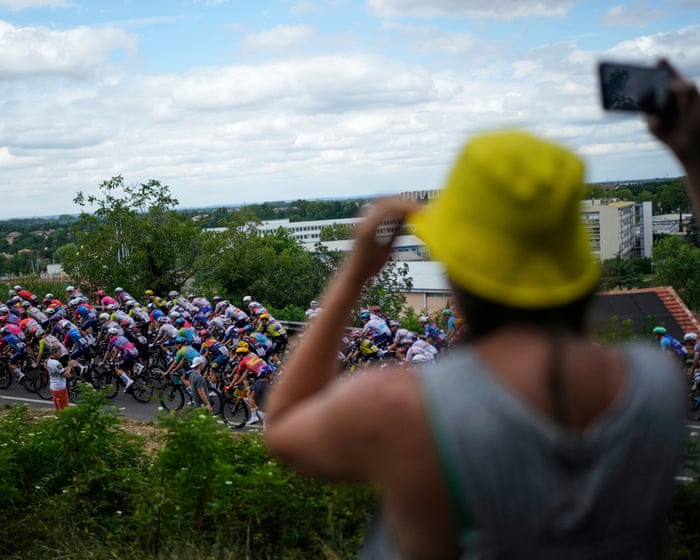 Tour de France 2025: stage 15 from Muret to Carcassonne – live