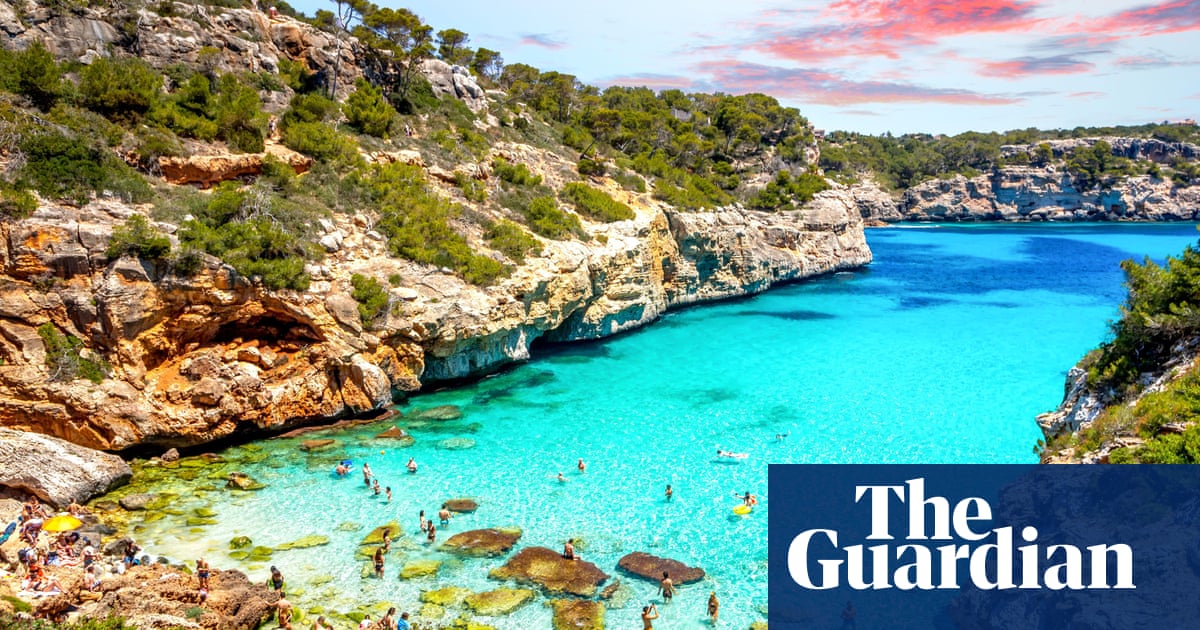 Balearics hit back at selfie tourism' as sites become overwhelmed