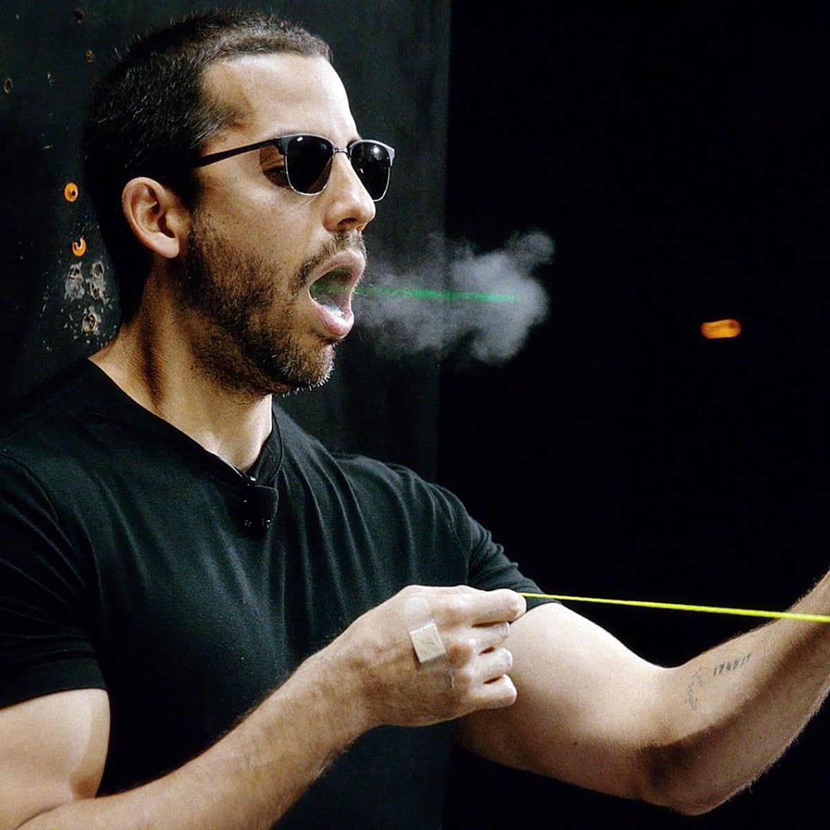 traagheid Boos stoeprand Put the shotgun down, David Blaine: the real magic is your audience's  reactions | David Blaine | The Guardian