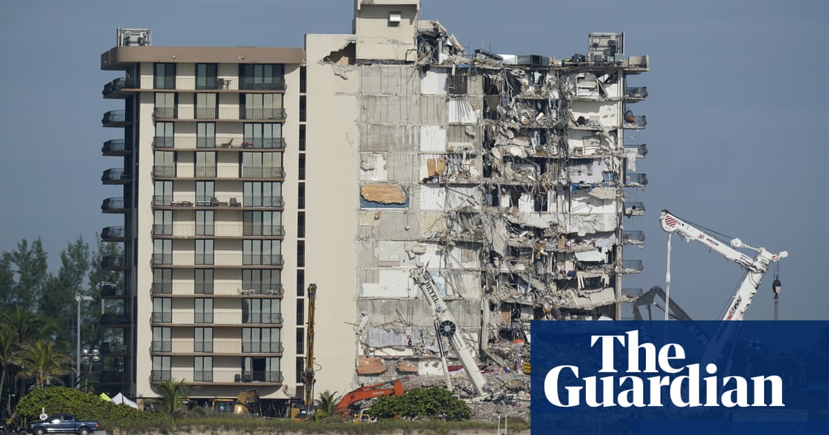 Victims of Florida condo collapse could receive nearly $1bn in settlement