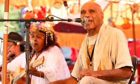 Ruby Hunter and Archie Roach perform together at the 2010 Sydney festival.