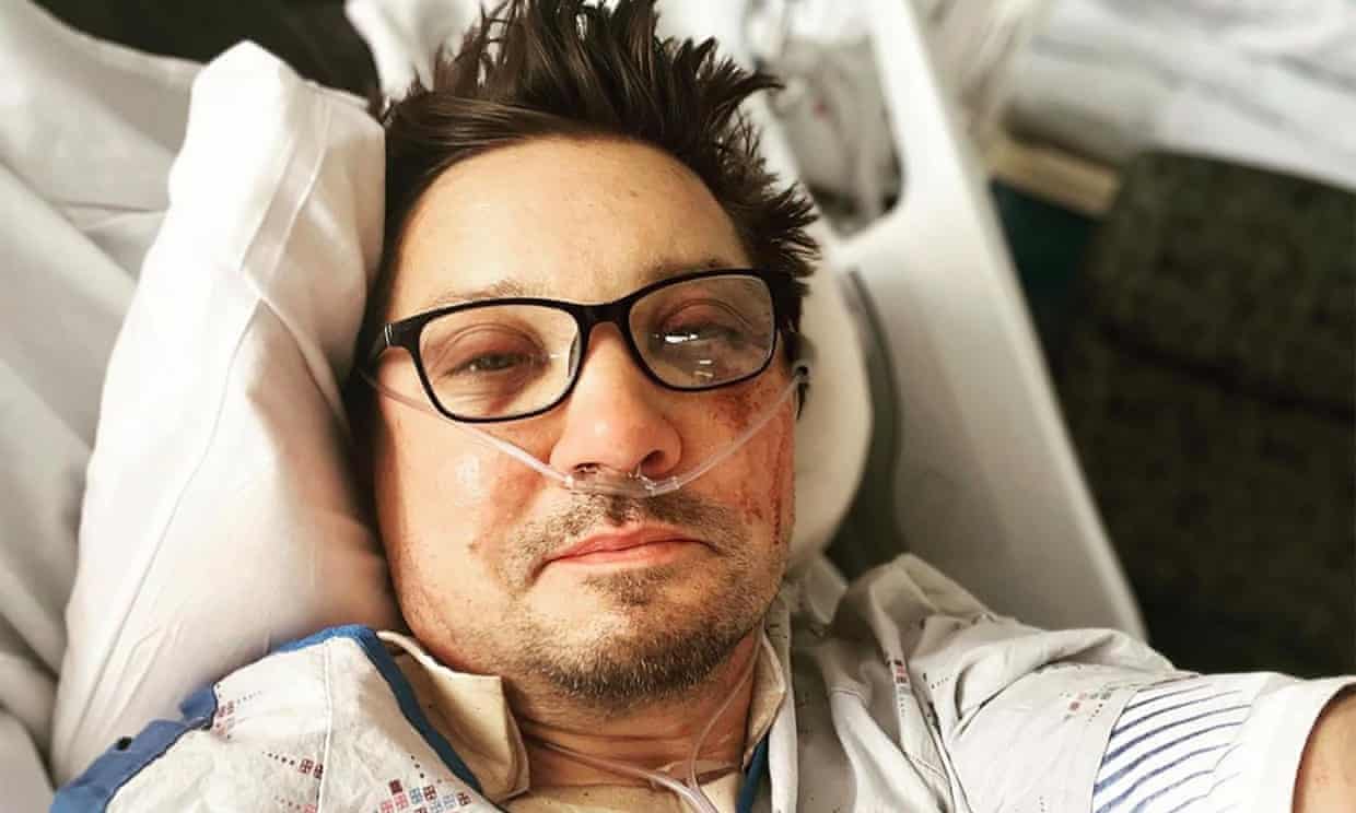 ‘I’m too messed up now to type’: Jeremy Renner shares first statement – and selfie – after accident (theguardian.com)
