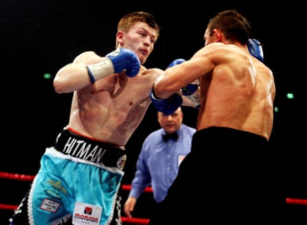 Ricky Hatton fights Kostya Tszyu