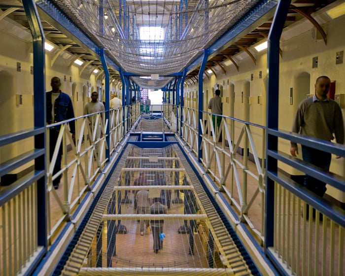 AI chatbots could help stop prisoner release errors, says justice minister