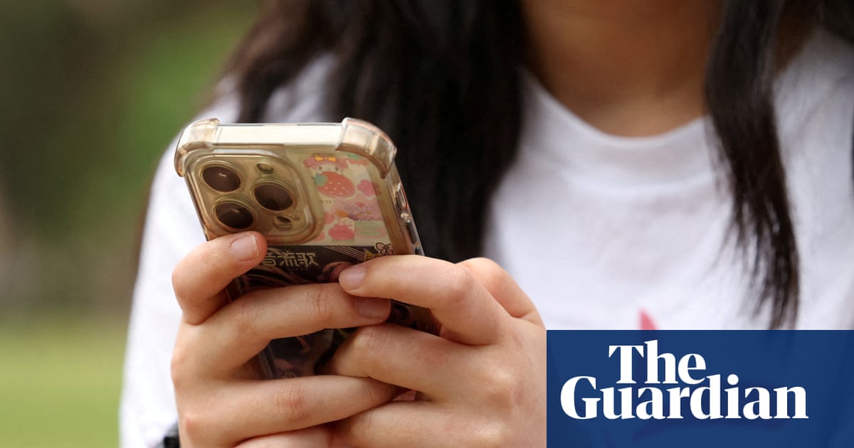 Instagram worse for mental health than WhatsApp, global study finds