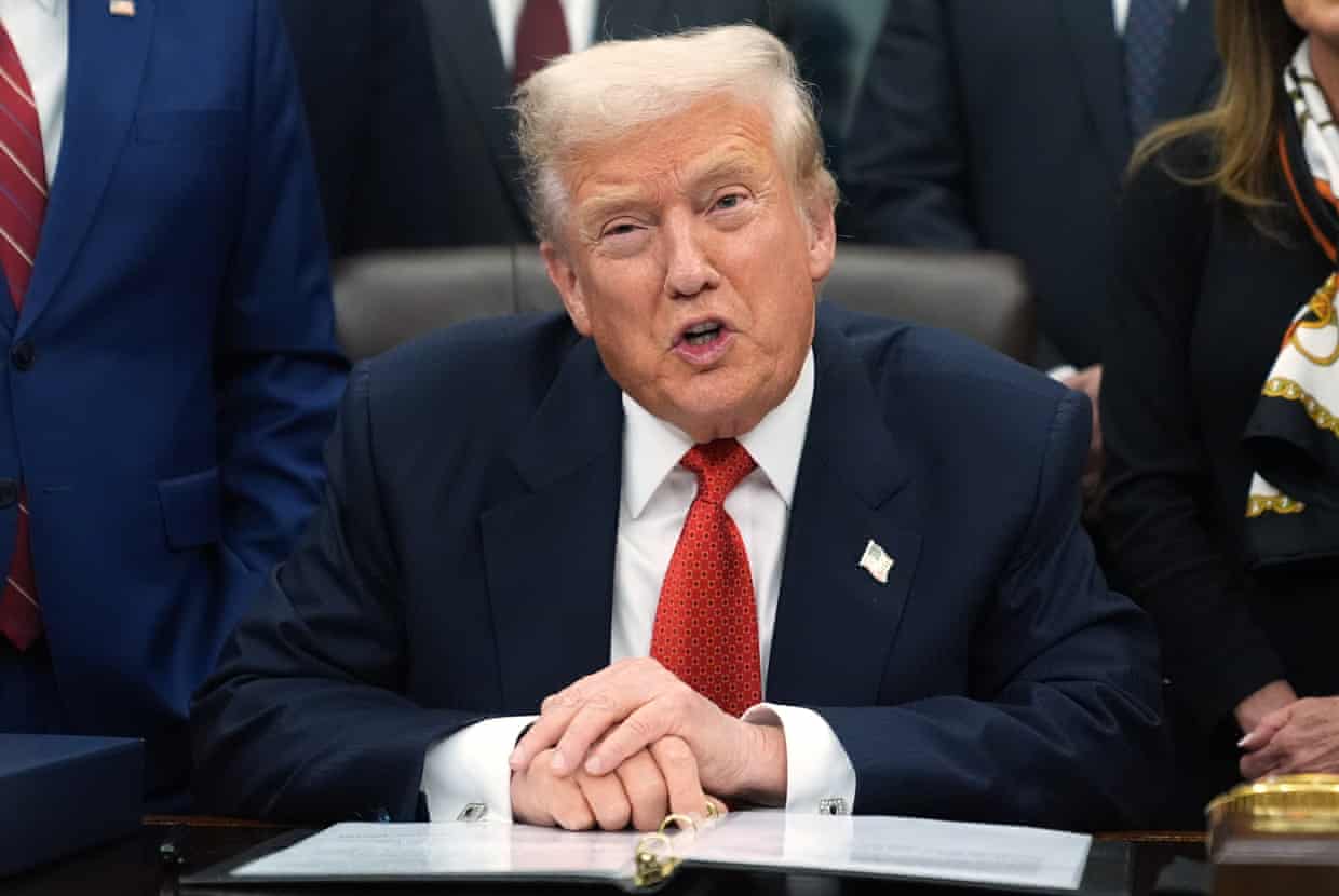 Trump se enfrenta a la posibilidad de una votación en el Congreso sobre la publicación de los archivos de Epstein. Trump se enfrenta a la posibilidad de una votación en el Congreso sobre la publicación de los archivos de Epstein.