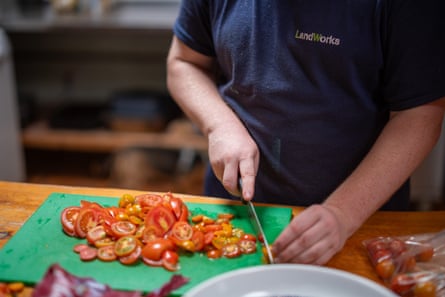Chopping tomatoes