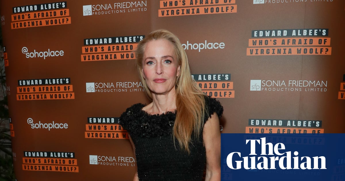 Gillian Anderson responds to backlash after telling ‘distracting’ fans to stop sitting in front row