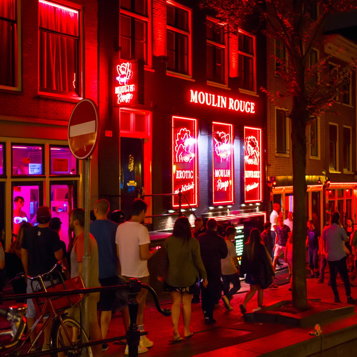 Amsterdam to outlaw cannabis-smoking in red-light district streets | Netherlands | The Guardian Amsterdam to outlaw cannabis-smoking in red-light district streets | Netherlands | The Guardian