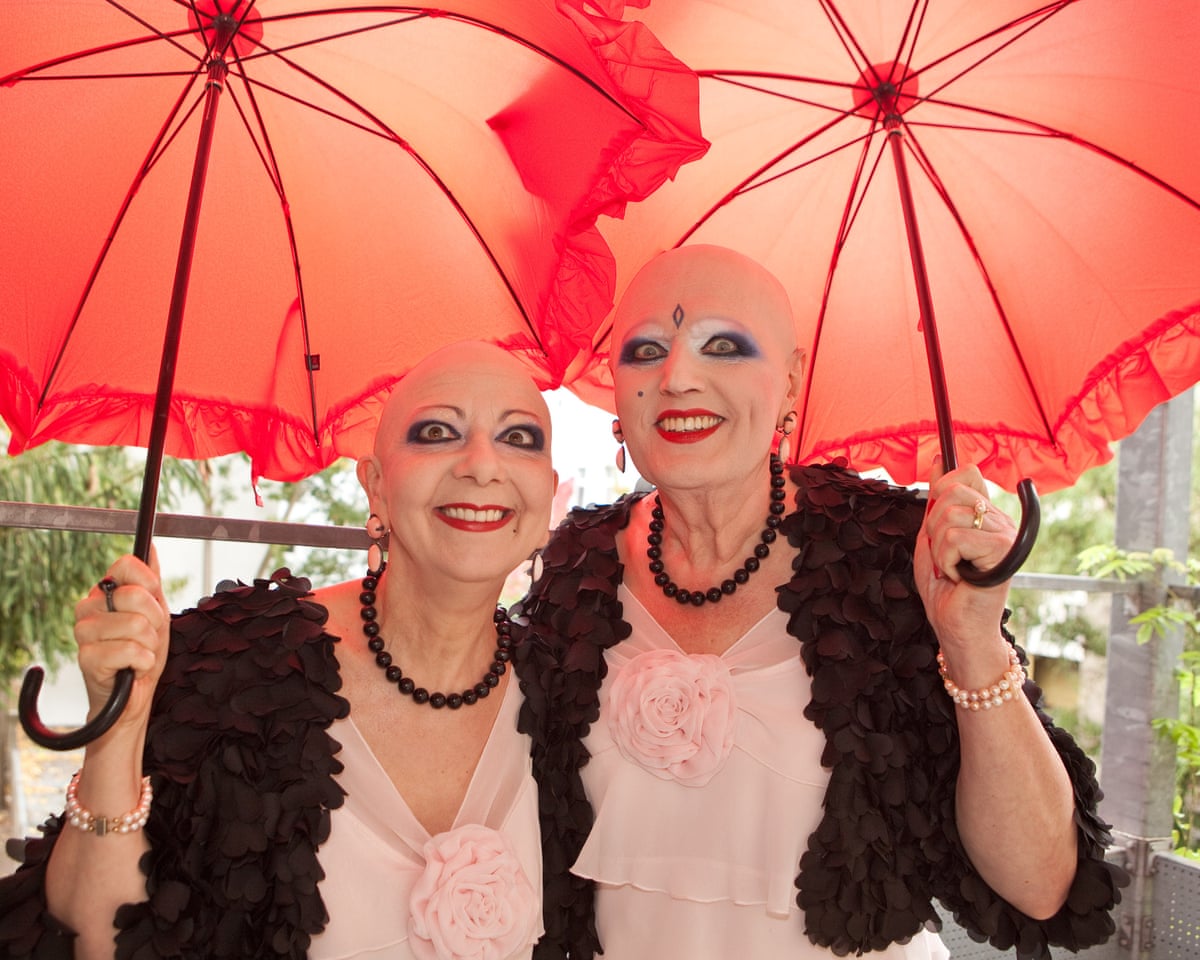 Eva et Adele, 2011 (reproduction The Guardian, photographe non crédité)