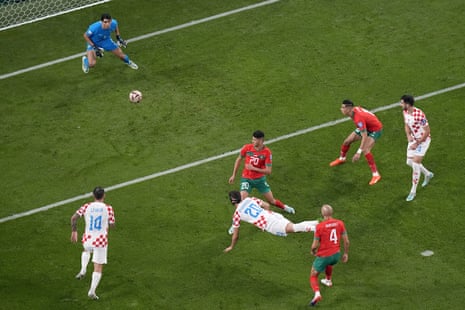 Croatia's Josko Gvardiol (third left) scores the opening goal.