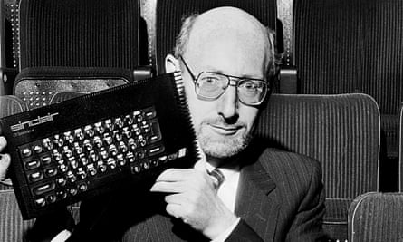 Sir Clive Sinclair (RIP), provavelmente a razão pela qual muitos britânicos de meia-idade jogam.