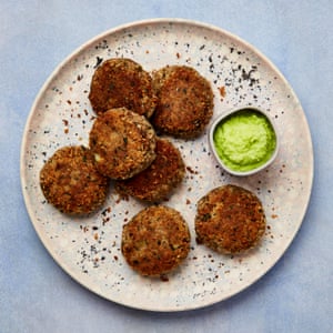 Aloo peanut tikki with coconut and pea chutney