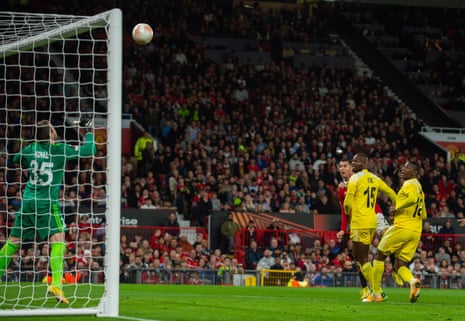 Manchester United v Sheriff: Europa League – live | Europa League 6 Manchester United's Cristiano Ronaldo heads over the bar.