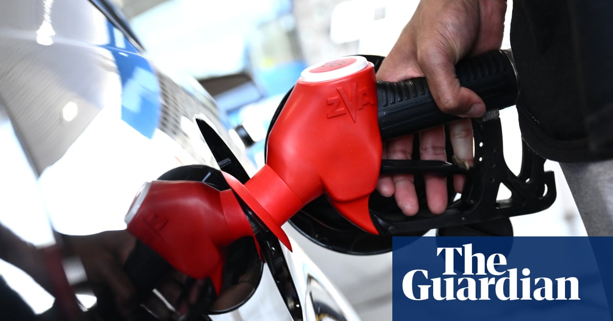 Australia Mulls Daily Fuel Purchase Caps Amid IEA Red‑Zone Warning
