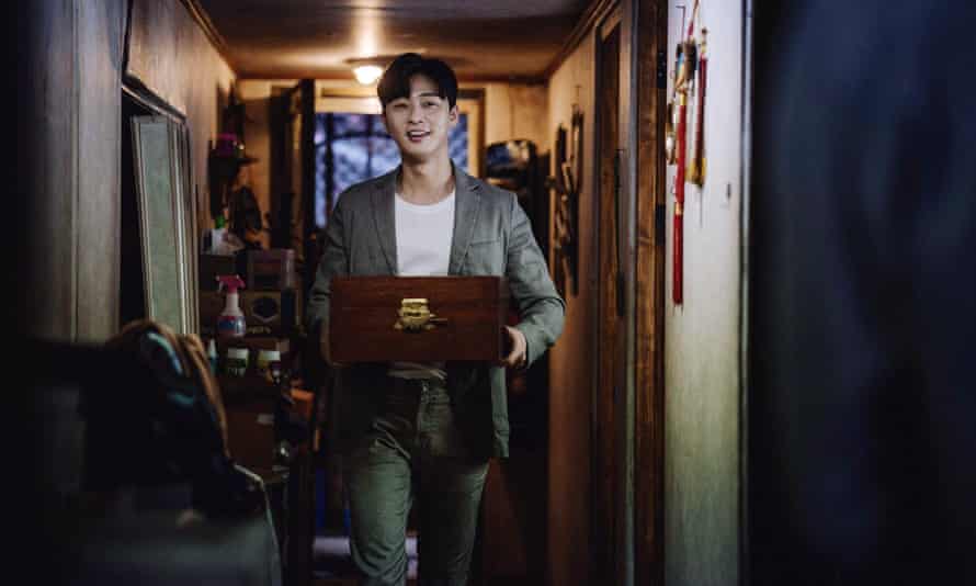 Zaparkuj jak Min-hyuk w Parasite.