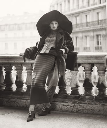 Lucy Ferry, Paris, 1993Photo London’s Master of Photography exhibition returns for 2026 with a presentation bylegendary American fashion photographer Steven Meisel. A rare exhibition of his work, thispresentation highlights Meisel’s photography in London, and in particular his iconic‘Anglo-Saxon Attitude’ series. 93028 170 113198 RT3 V4 RGB