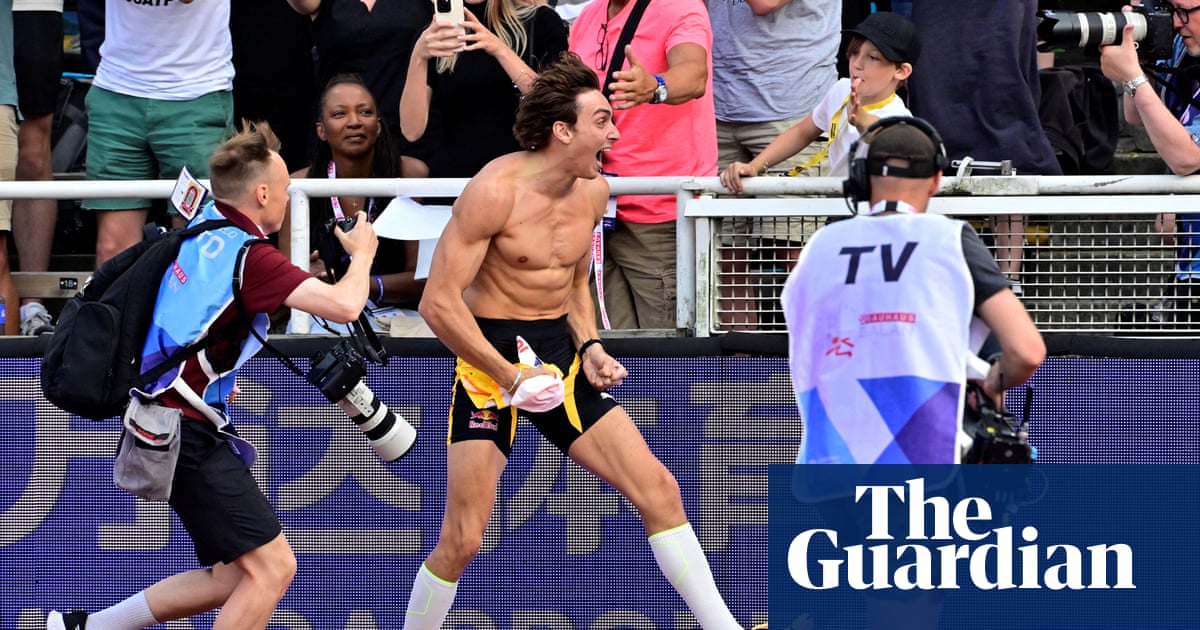 Armand Duplantis breaks his own pole vault world record in magic' Stockholm