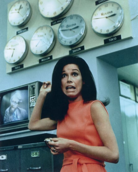 Mary Tyler Moore: a true cultural icon who changed the face of television | US television | The Guardian Mary Tyler Moore: a true cultural icon who changed the face of television | US television | The Guardian