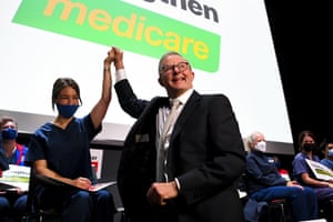 Anthony Albanese acknowledges a nurse after delivering a speech at the Australian Nursing and Midwifery Federation in Melbourne.