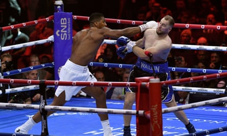 Anthony Joshua lands a crunching right hand on to the jaw of Otto Wallin.