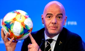 å¨å½é
è¶³èæ§æ¿å§å伿¹åä»çæ°ä¸çæ¯ä¿±ä¹é¨ä¸çæ¯ç计ååï¼åå®å°¼Â·å å¡èè¯ºè¯´ä»æ¯ä¸ä¸ªâé常幸ç¦ç人â