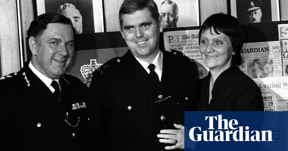 PC awarded medal for bravery in Iranian embassy siege dies aged 85