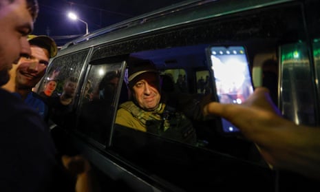 Wagner chief Yevgeny Prigozhin leaves the headquarters of the Southern Military District in Rostov. He is to be exiled to Belarus.