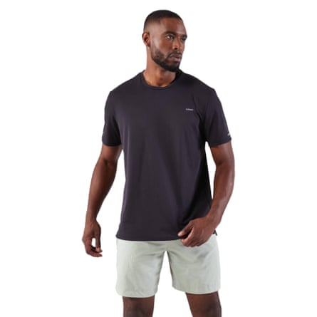 Decathlon KIPRUN Men’s Running Breathable T-shirt KIPRUN Run 500 Dry in Black.
