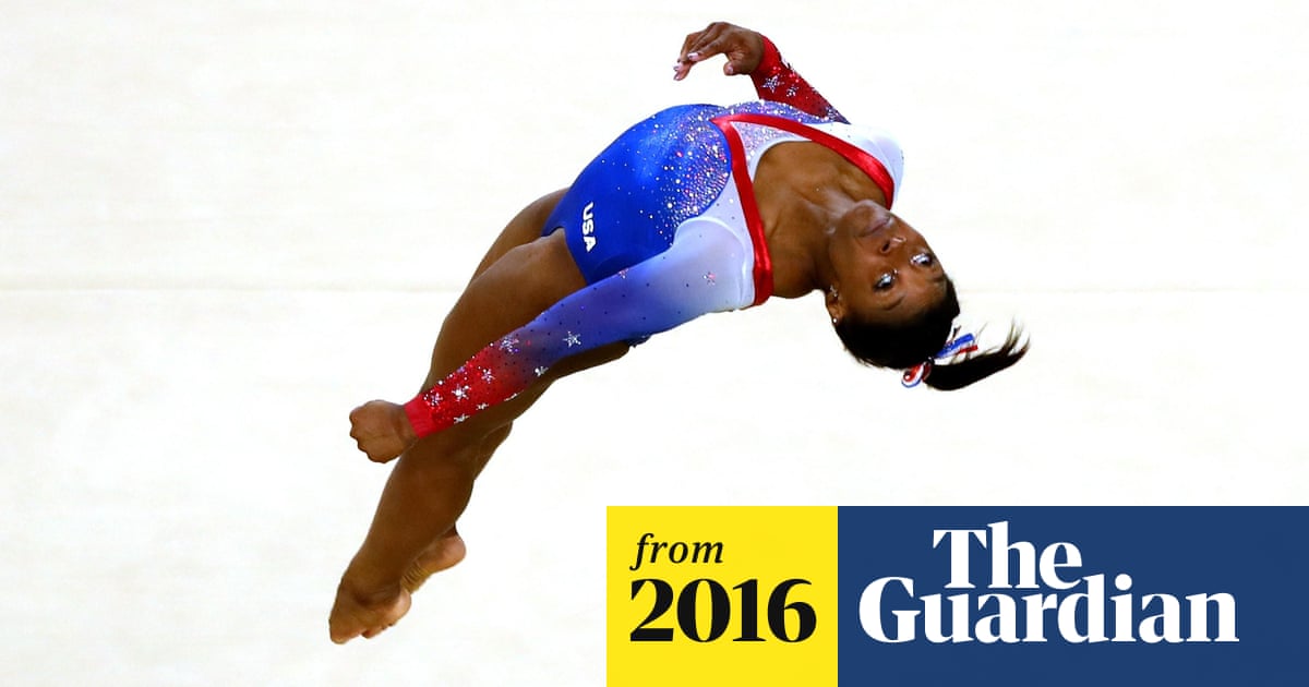 Simone Biles Takes Fourth Rio Gold On Floor With Gb S Amy Tinkler