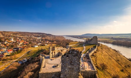 Devínsky hrad nad Dunajom.