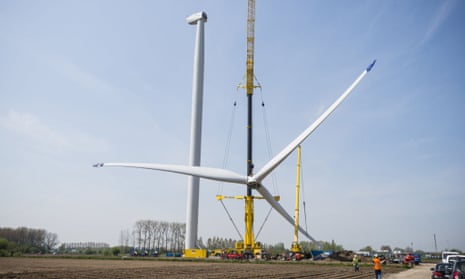 Placement of the third windturbine of the wind farm at Lochristi, Belgium