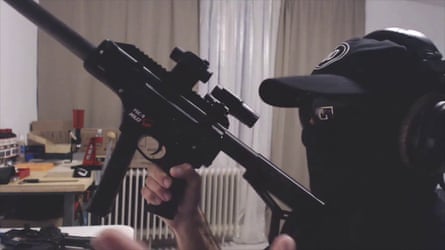 Jacob Duygu with an FGC-9