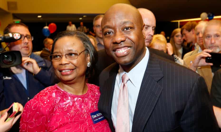 Tim Scott with his mother after winning his Senate race.