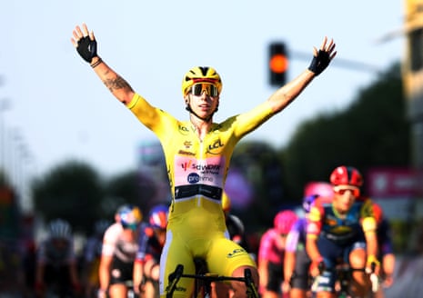 Tour de France Femmes: Lorena Wiebes wins stage two as Markus brave bid falls short – live