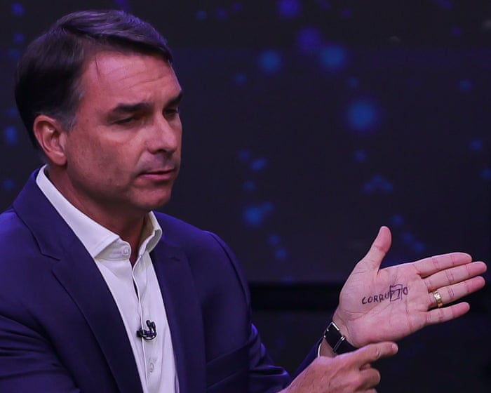 Image accompanying the story: Flavio Bolsonaro’s ‘corrupto’ stunt sparks viral meme before Brazil election runoff