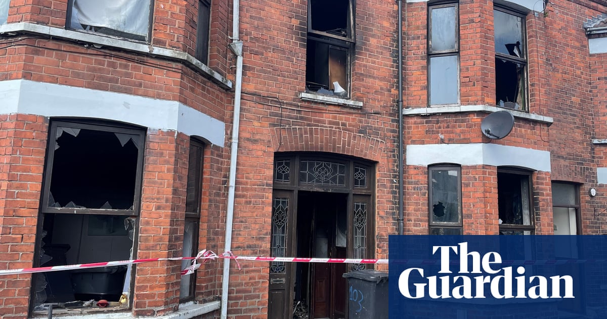 Second Night Violence in Ballymena Injures 17 Police, Six Arrested