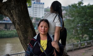 Phượng with her daughter Cẩm, who was abducted by a Facebook ‘friend’