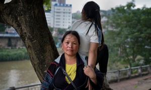 Phượng with her daughter Cẩm, who was abducted by a Facebook ‘friend’