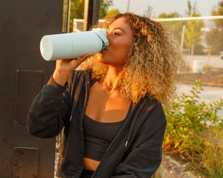 The BrüMate Rise leakproof water bottle