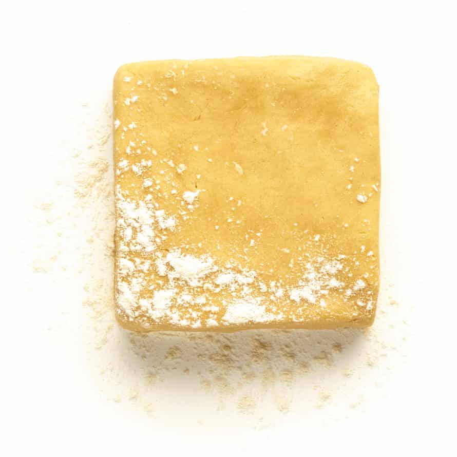When you have a smooth dough, shape it into a square.