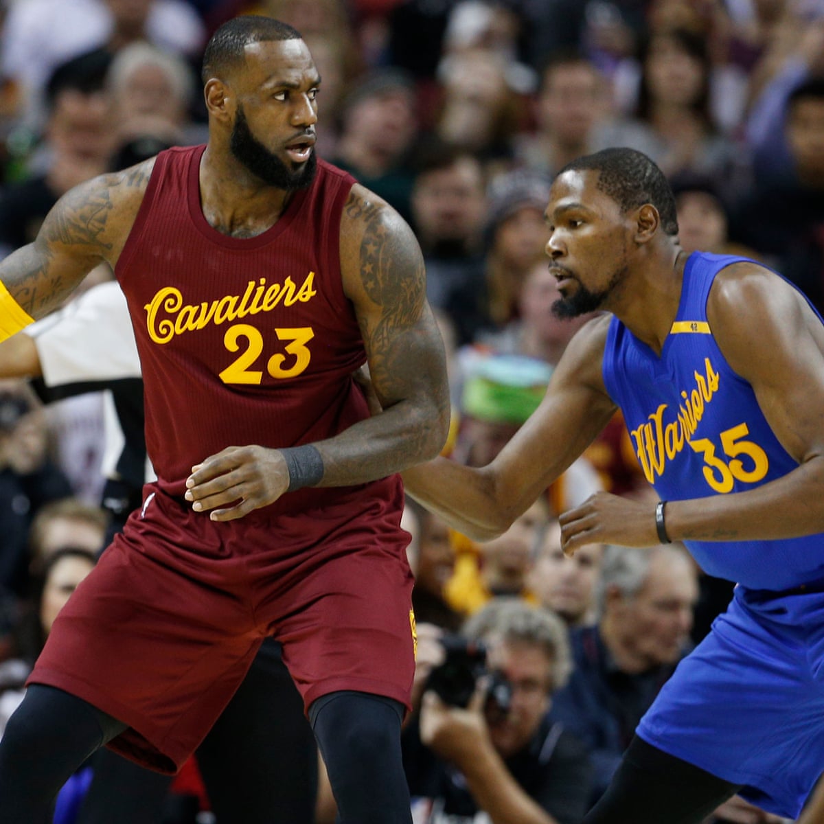 Kyrie Irving's late burst lifts Cavaliers past Warriors in NBA